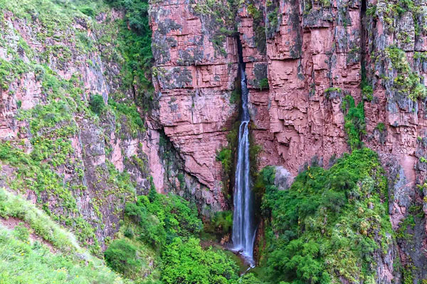 The wonderful Waterfall of Perolniyoc